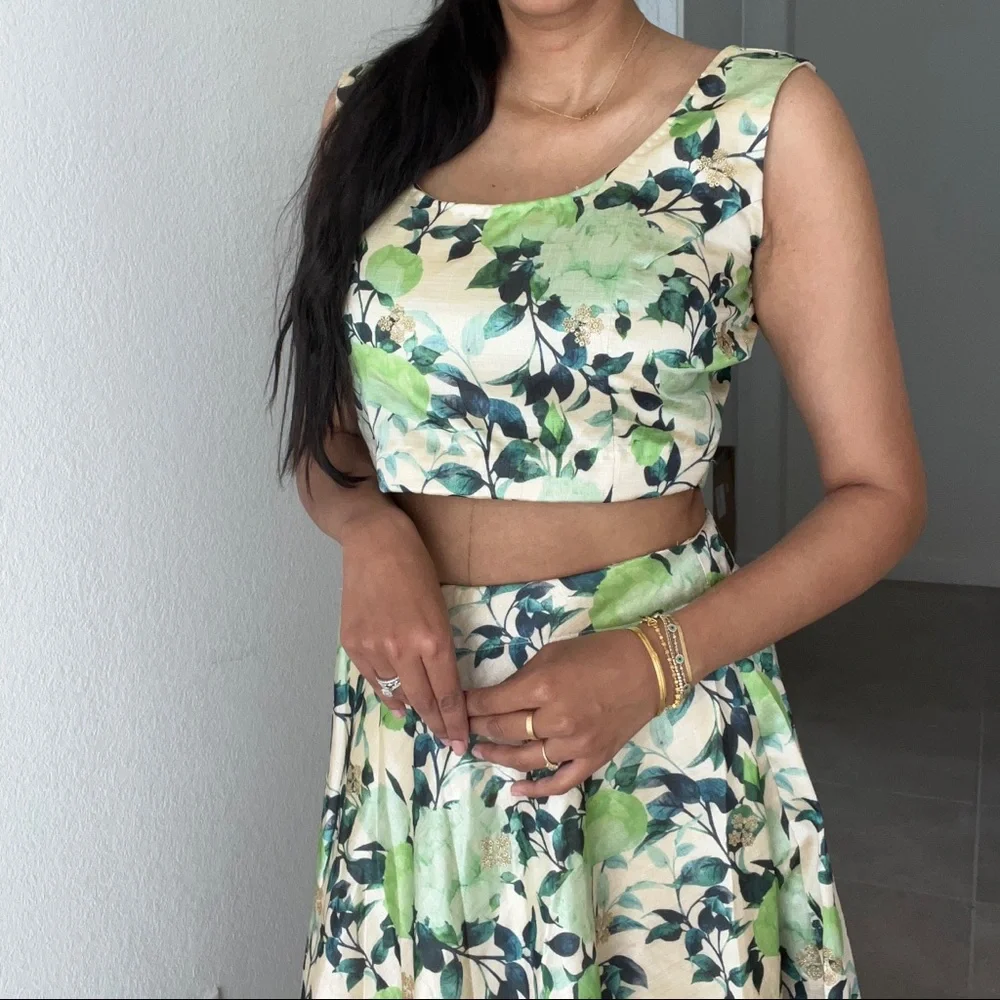 Green & Beige Floral 2-Piece Lengha Set - Picture 2 of 3